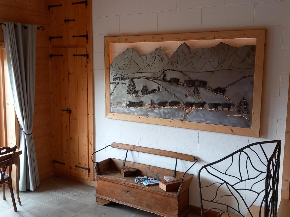 Bed and Breakfast Les Abeilles Romont Экстерьер фото