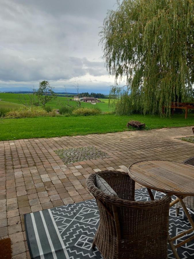 Bed and Breakfast Les Abeilles Romont Экстерьер фото