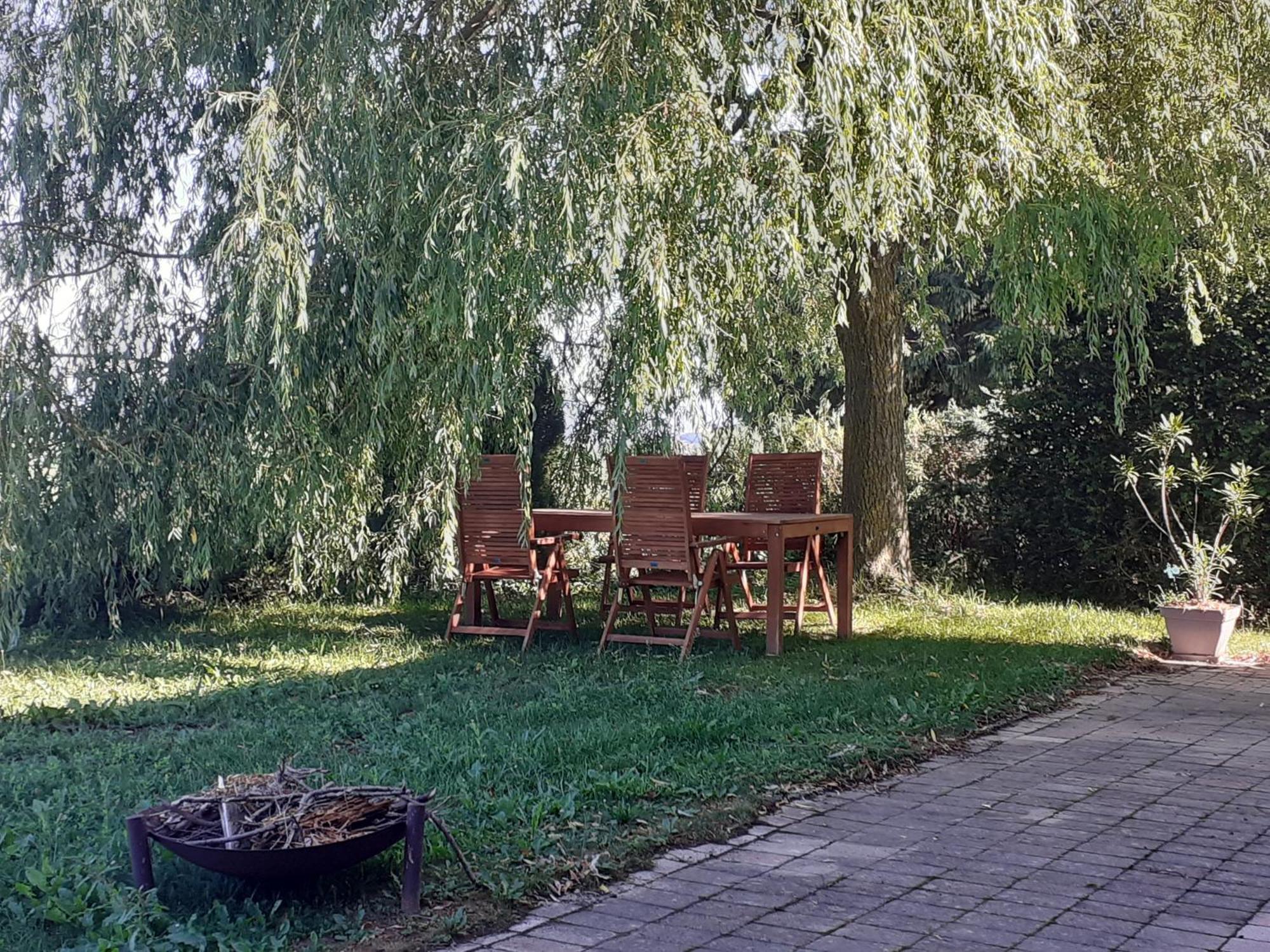 Bed and Breakfast Les Abeilles Romont Экстерьер фото